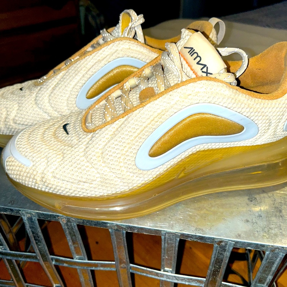 Nike 720’s